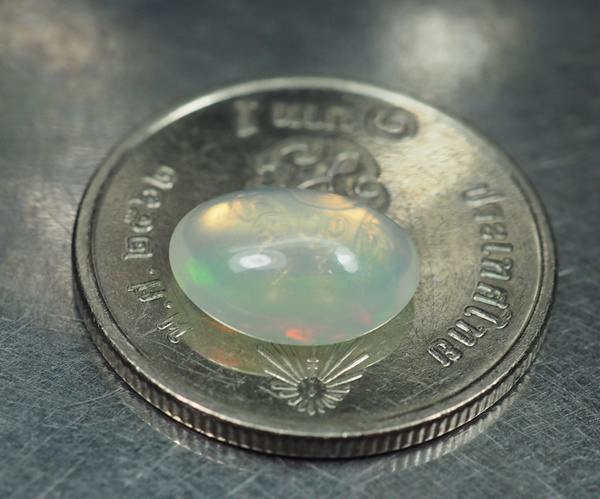 โอปอลหลากสี (Opal) 1.21 กะรัต