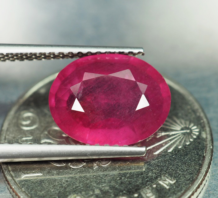 พลอยทับทิม (Ruby) 4.10 กะรัตสีชมพูแดงม่วง