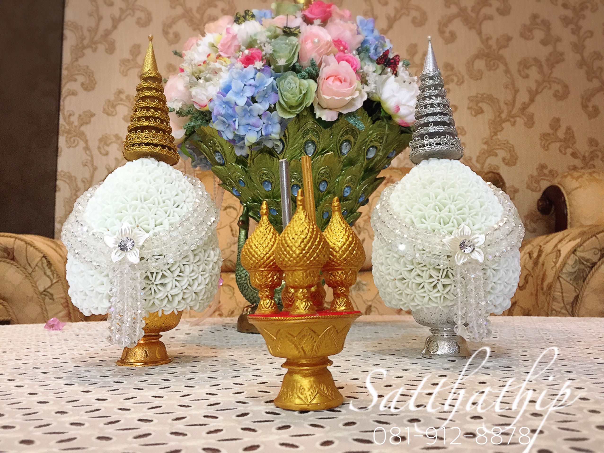 พานพุ่ม [4.5"] - พานพุ่มสักการะ - พานพุ่มดอกรัก - พานพุ่มดอกรักประดิษฐ์ (พลาสติก) - พานพุ่มสีขาว