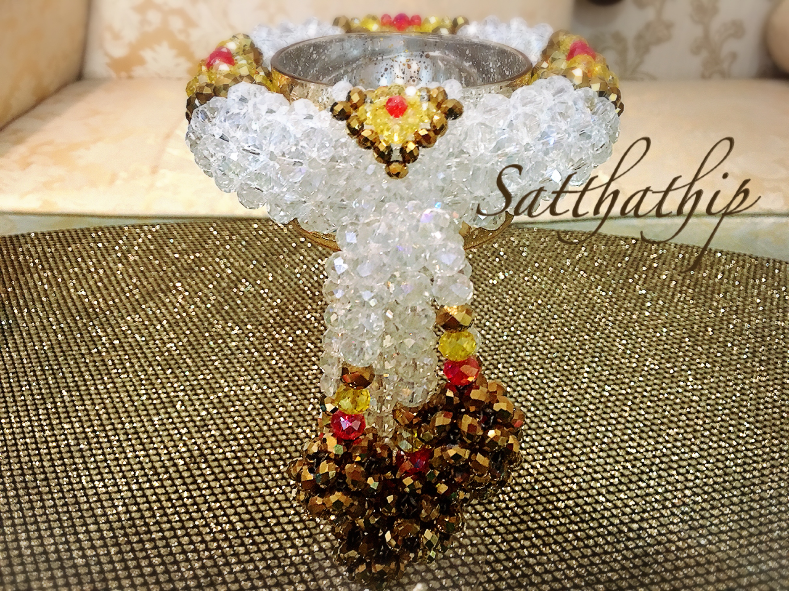 พวงมาลัยคริสตัล สีน้ำตาลทอง - Crystal Garland