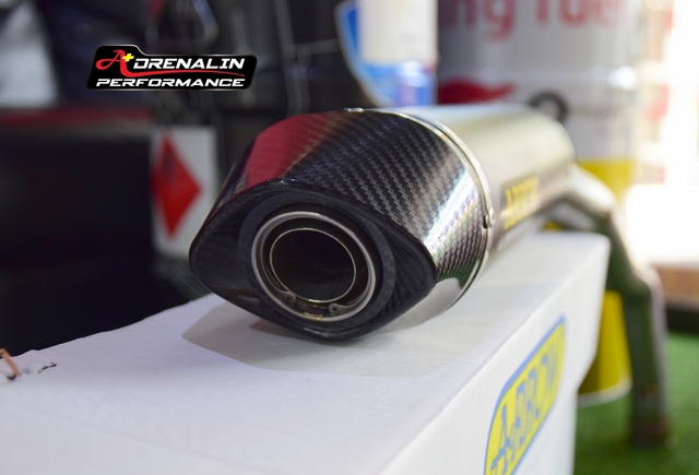 ท่อ Arrow รุ่น Indy race สลิปออน สำหรับ CBR600 2021+ (For Exhibition only)