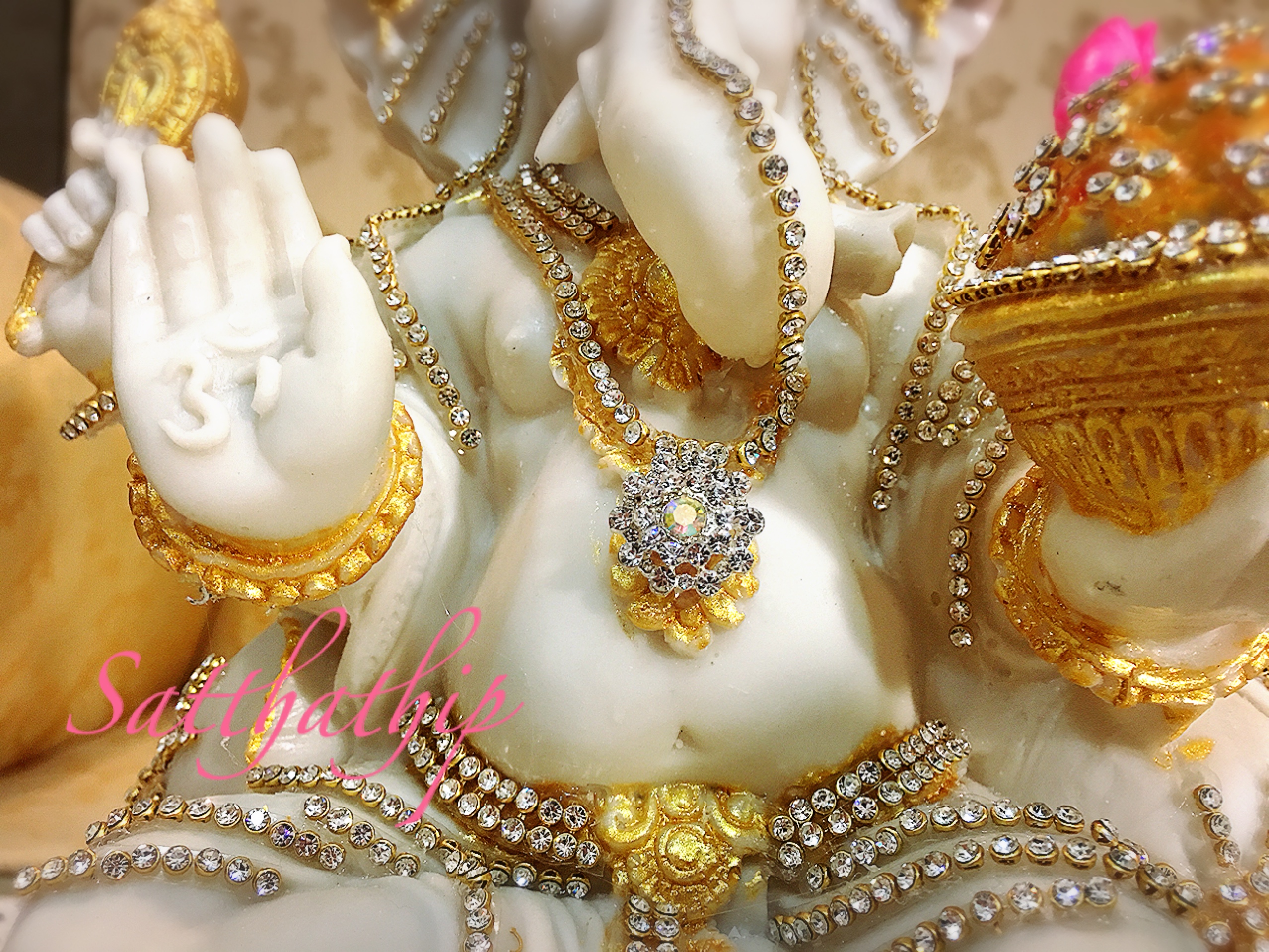 พระพิฆเนศ ปางประทานพร (เรซิ่น แต่งองค์) - Ganesha: Lord of Success