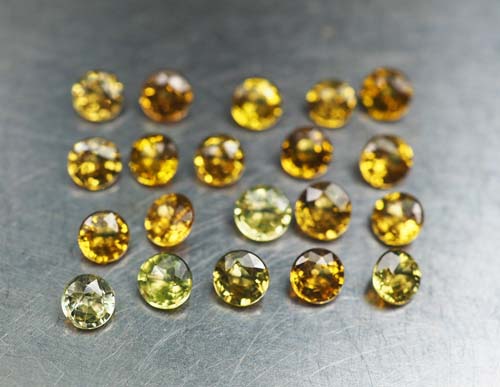 มาลีการ์เน็ต (Mali Garnet) 2.50 กะรัต 20 ชิ้น