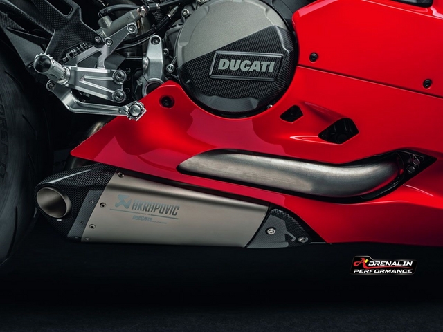 ท่อ Akrapovic full system สำหรับ Panigale V2 (For Exhibition only)