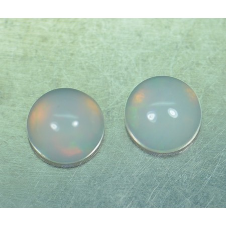 โอปอลหลากสี (Opal) 2 กะรัต 2 ชิ้น