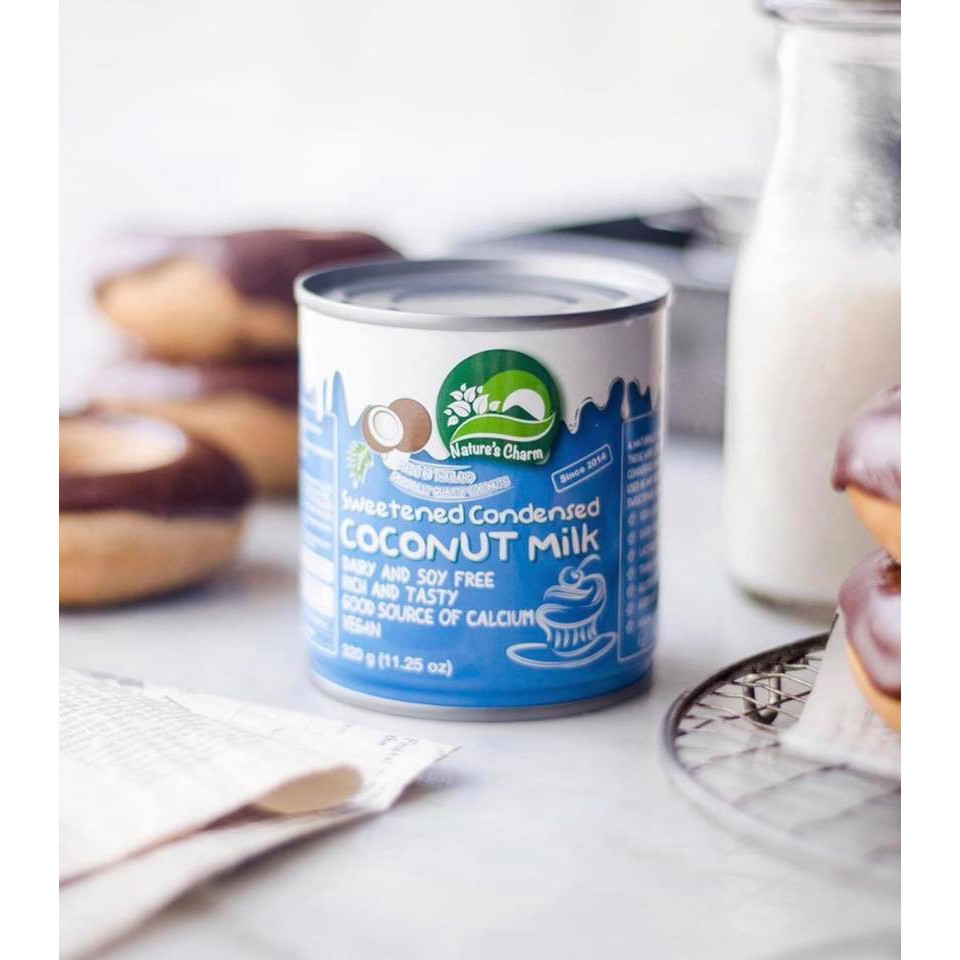 นมข้นมะพร้าว Sweetened Condensed Coconut Milk ตรา Nature's Charm ขนาด 320 ml. (02-7319)