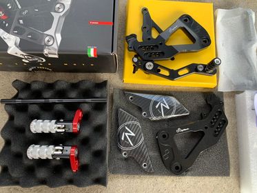 ชุดเกียร์ Lightech R Version สำหรับ GSXR1000 L7+