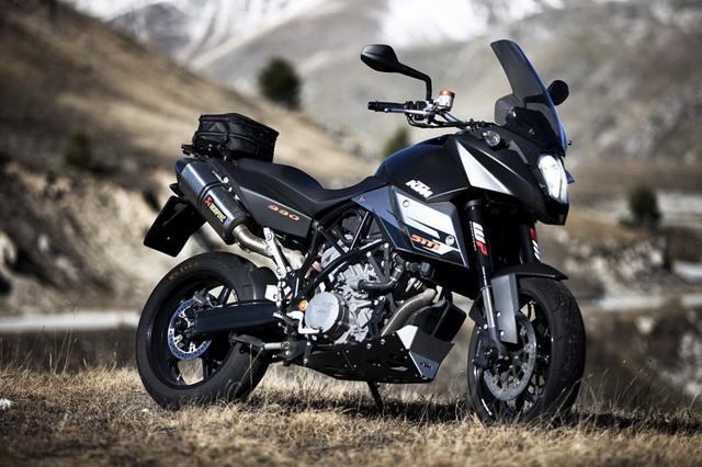 ท่อ akrapovic สำหรับ ktm 990 SM/SMT/SMR ทั้ง Slip-on และ Full (For Exhibition only)