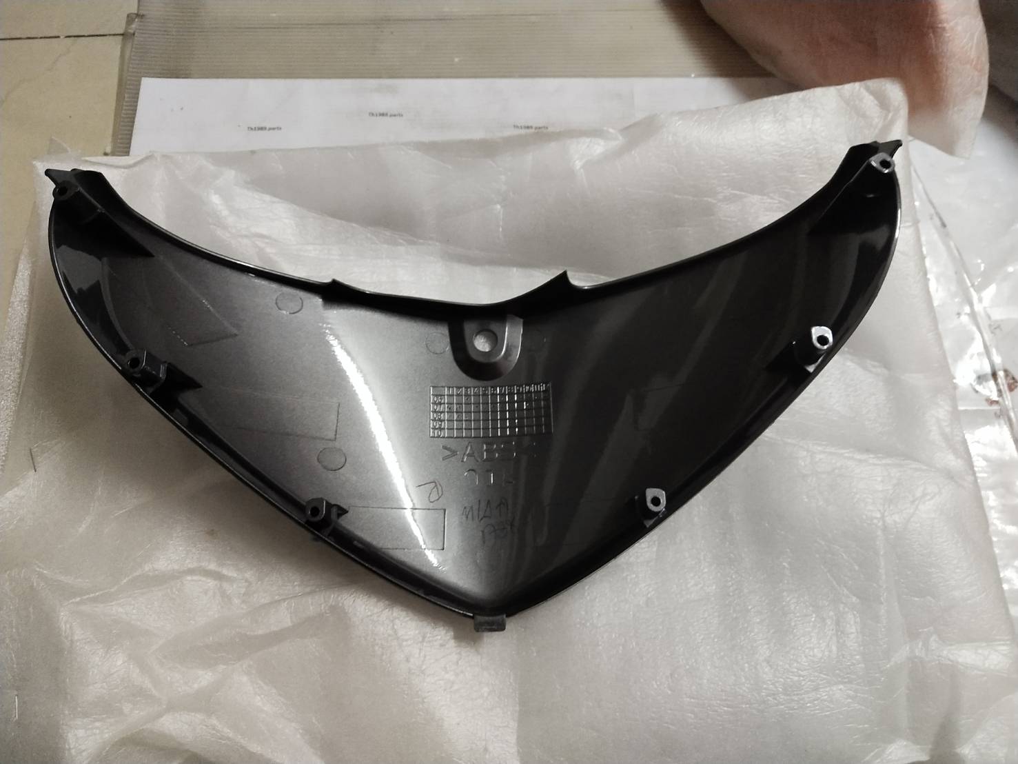 แฟริ่งตัวในสีเทา สำหรับรุ่น FINO อะไหล่แท้ YAMAHA 4D0-F836K-00-WL