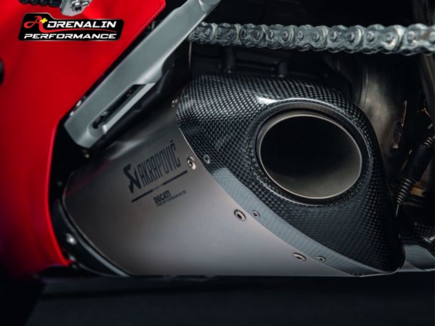 ท่อ Akrapovic สลิปออน สำหรับ Panigale V2 (For Exhibition only)