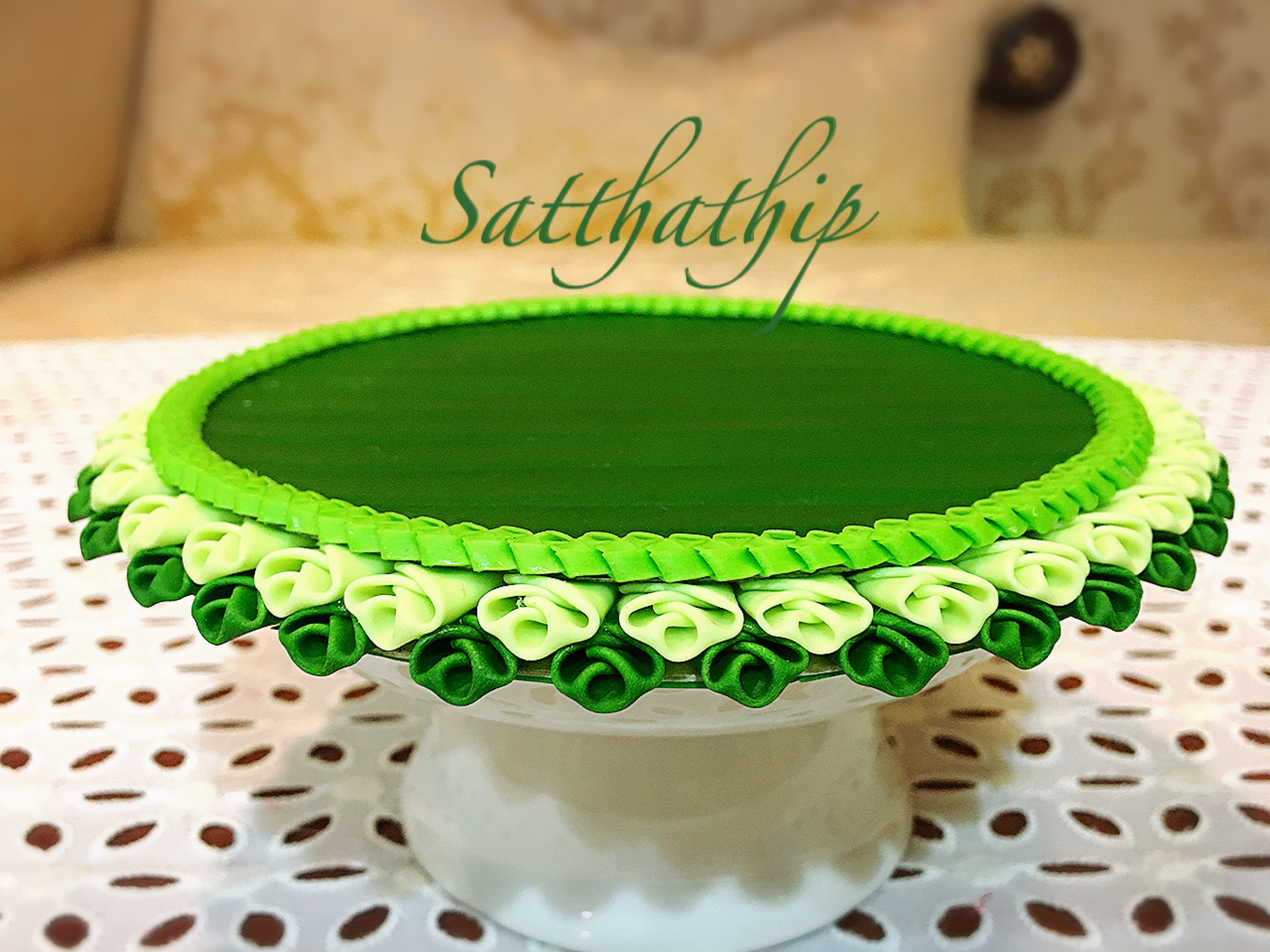 ชุดถาดใบตอง ประดิษฐ์จากดิน พร้อมพานเซรามิก - พานใบตอง - Tray