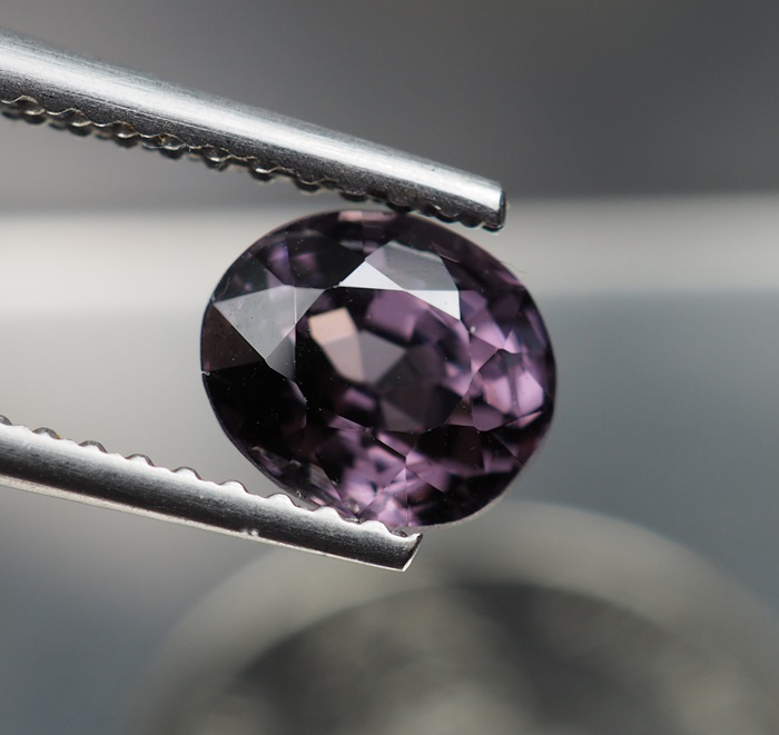 พลอยสปิเนล (Purple Spinel ) 1.15 กะรัตสีม่วง