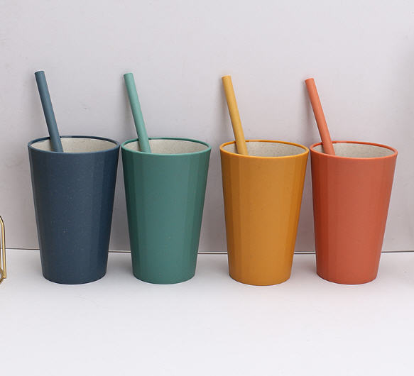 แก้วน้ำฟางข้าวสาลี,แก้วน้ำรักษ์โลก,แก้วพร้อมหลอด