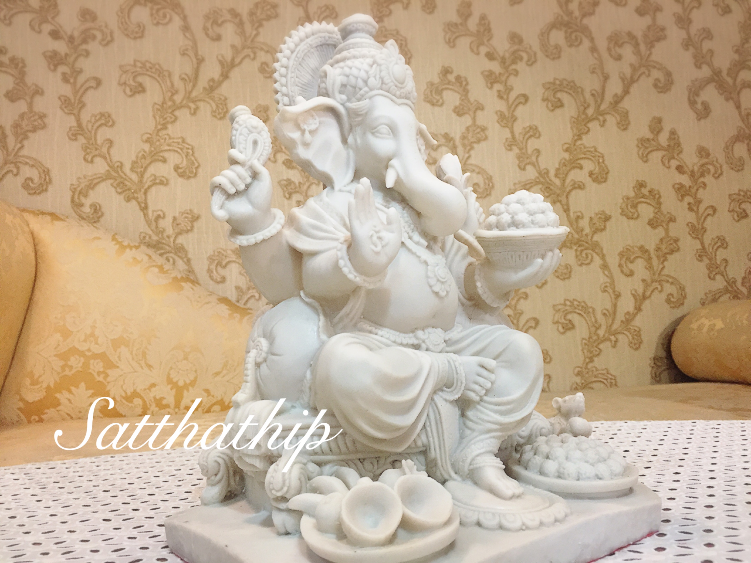 พระพิฆเนศ ปางประทานพร (เรซิ่น) - Ganesha: Lord of Success