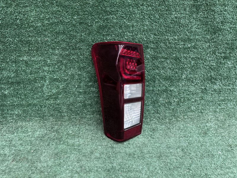 ไฟท้าย L LED X-Series โคมดำ Isuzu D-max 2018-2019