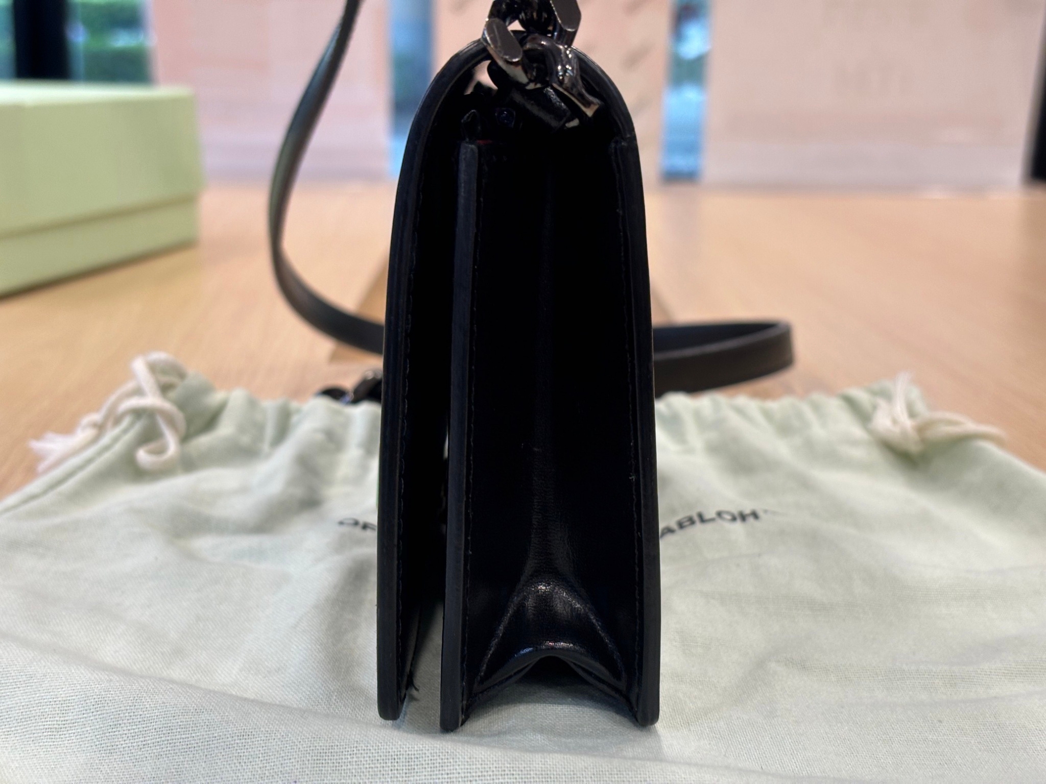 Off-White Twist Jitney 0.5 Black