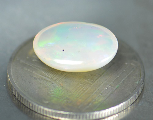 โอปอหลากสี (Multi Opal) 2.10 กะรัต