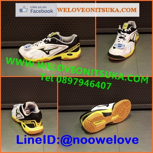 Mizuno Wave Smash Lo3 สีขาวคาดดำ ยอดรองเท้าแบดมินตัน หน้าเท้ากว้าง3E รุ่นยอดนิยม สีสวย โดดเด่น ชัดเจน หนานุ่ม ใส่สบายเท้า 71GA166044