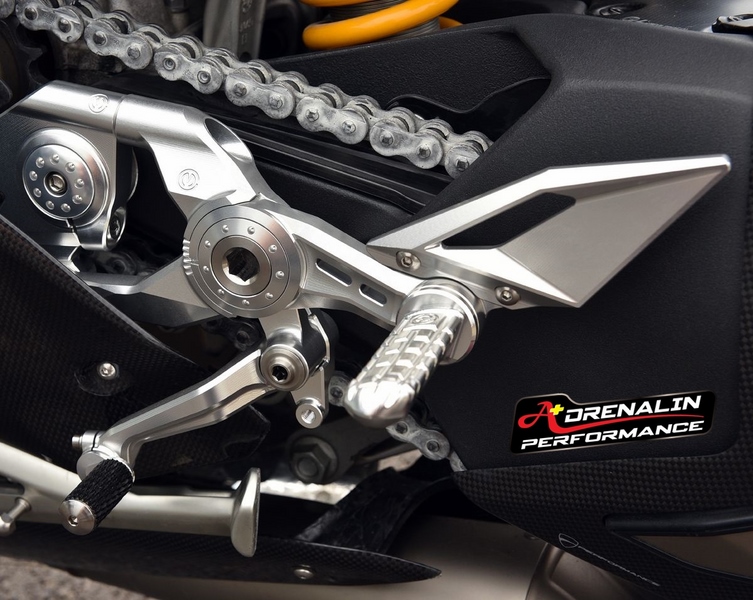 ชุดเกียร์ Motocorse สำหรับ street fighter v4