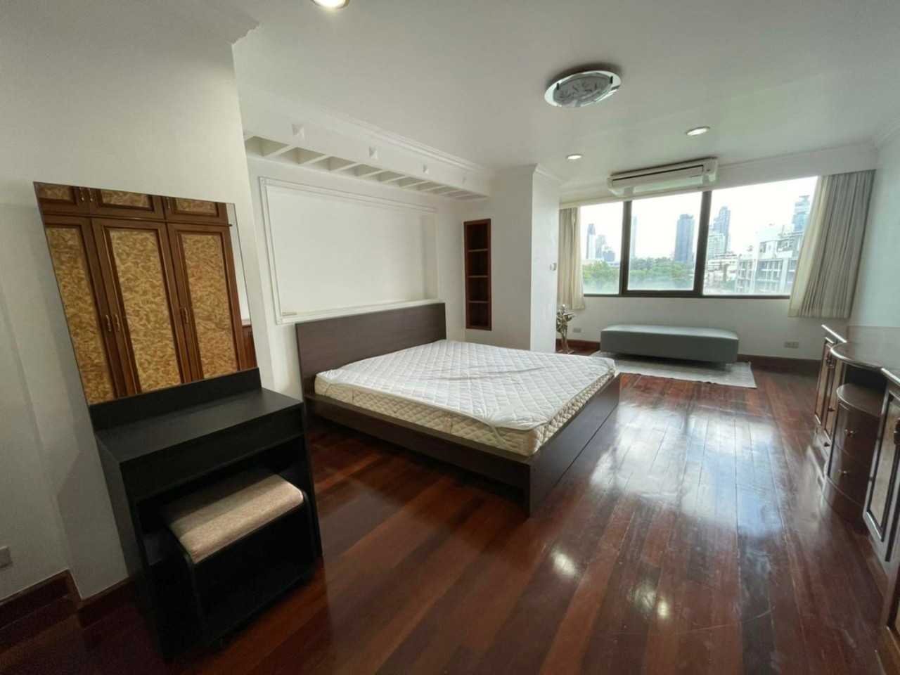 Acadamia Grand Tower Pet friendly for rent