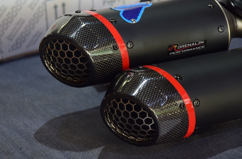 ท่อคู่ termignoni สำหรับ Monster 937 ducati performance ท่อดำปากคาร์บอน เฉพาะปลาย (For Exhibition only)