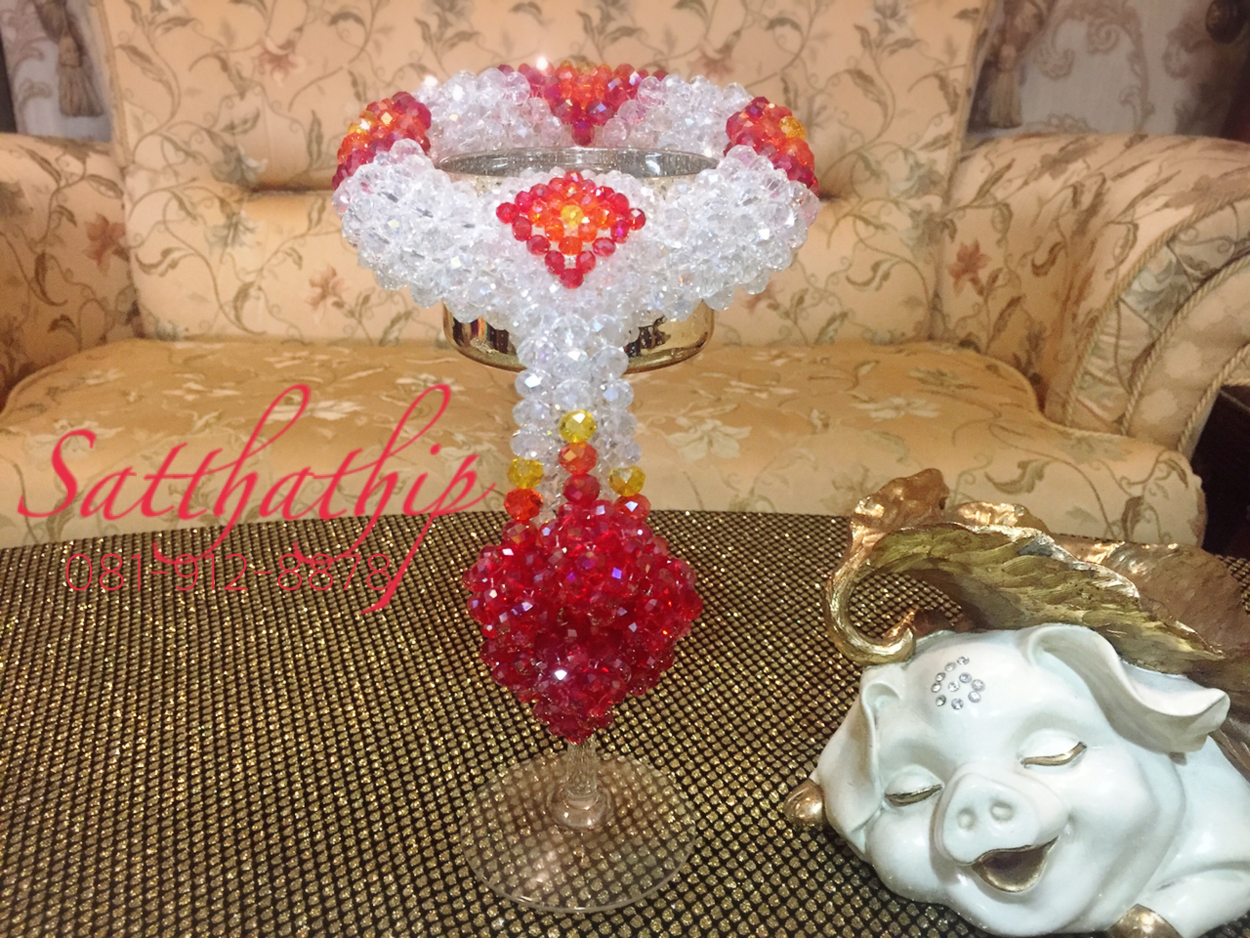 พวงมาลัยคริสตัล สีโทนแดง - Crystal Garland