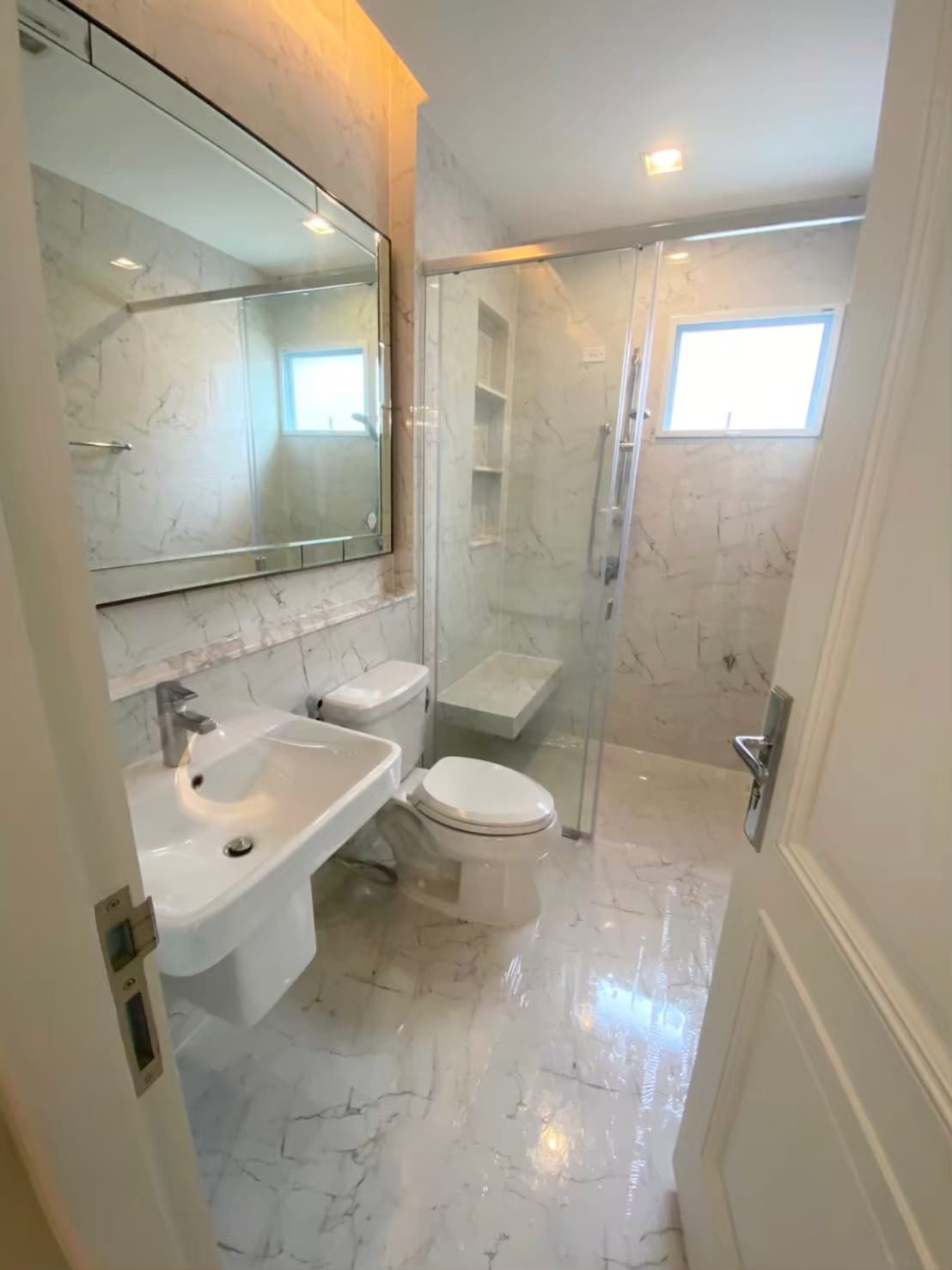 Nantawan Ramintra-Paholyothin50 village