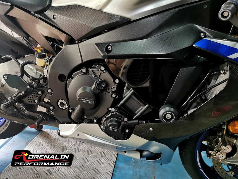 GB RACING - ครอบเครื่อง กันเครื่อง(SET) ซ้าย-ขวา สำหรับ R1 2015+ ENGINE COVER SET ปี 2016 ขึ้นไป