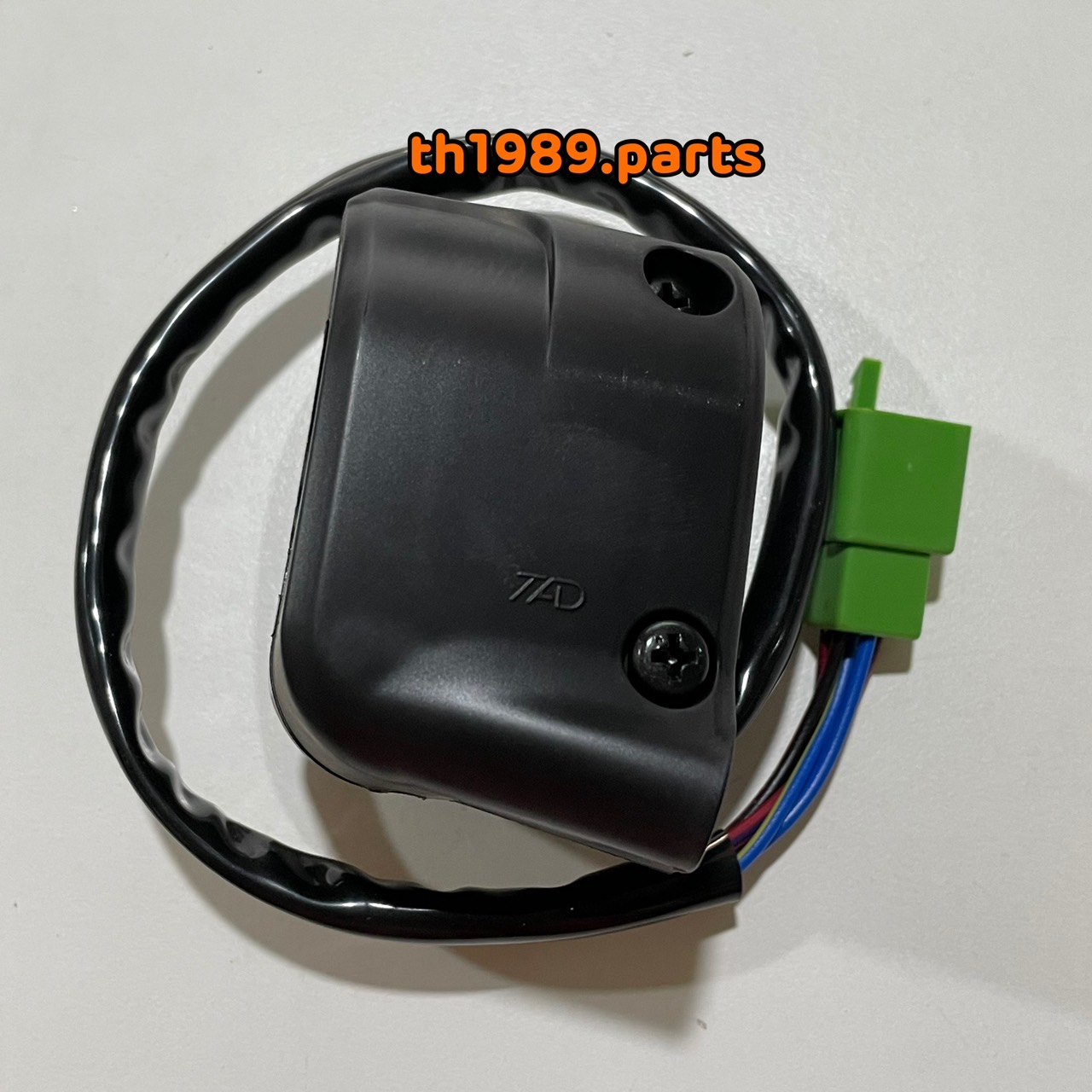 ชุดสวิทช์แฮนด์ข้างขวา KAZE112 สำหรับรุ่น AN112B1 อะไหล่แท้ KAWASAKI 46091-1851