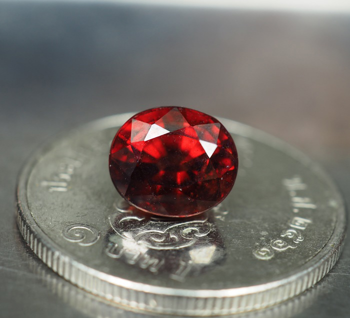 พลอยแท้โรโดไรท์ (Rhodolite Garnet) 2.10 กะรัต