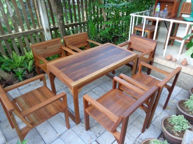 ชุดโต๊ะเก้าอี้สนามร้านอาหาร 6 ที่นั่ง วางกลางแจ้งได้