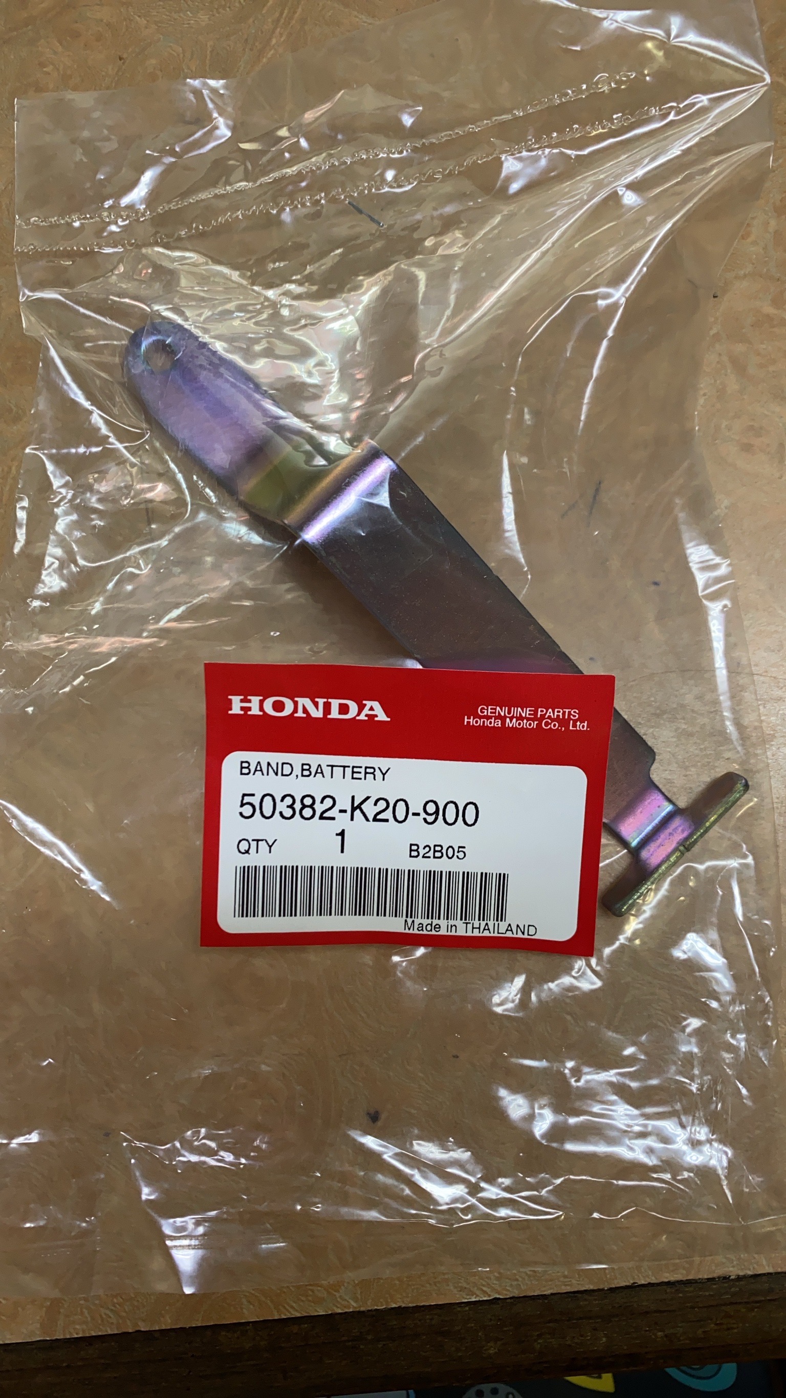 50382-K20-900 ขายึดแบตเตอรี่ ZOOMER-X 2012-2014 อะไหล่แท้ HONDA