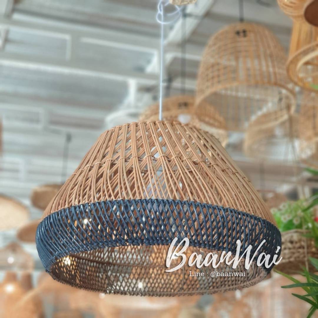 โคมไฟหวาย ขนาด 40 * 30 cm