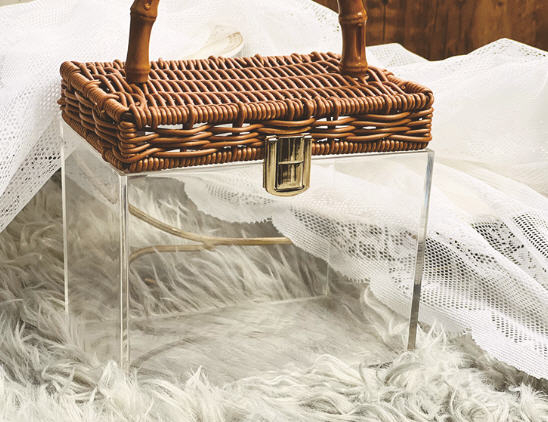 กล่องใส่ของขวัญ,กล่องใส่ของขวัญพลาสติก,ฝาสานไม้ไผ่