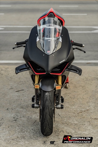 ท่อ Akrapovic full system สำหรับ Panigale V4 (For Exhibition only)