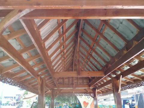 ( รหัส A4-2.00x6.00 ม. ) ศาลาที่พักขนาดใหญ่ ไม้สัก สีเงา พิงหลังอโยธยา หลังคาเมทัลชีทสีน้ำตาลแดง / ขนาด 2.00x6.00x เมตร