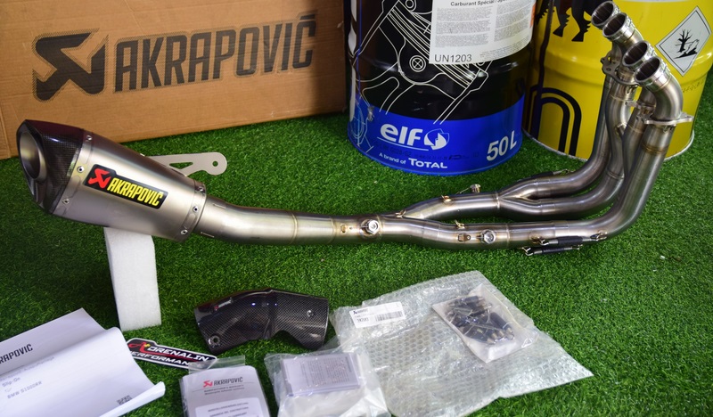 ท่อ Akrapovic Shorty สำหรับ BMW S1000RR 2015+ (For Exhibition only)