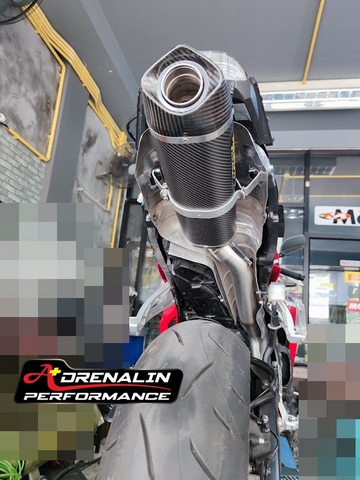 ท่อ Arrow รุ่น Indy race สลิปออน สำหรับ CBR600 2021+ (For Exhibition only)