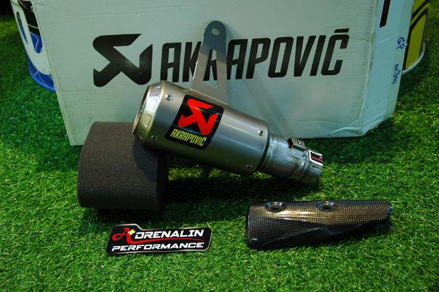ท่อ Akrapovic Slip-On GP titanium สำหรับ GSX-R1000 2017+ (For Exhibition only)