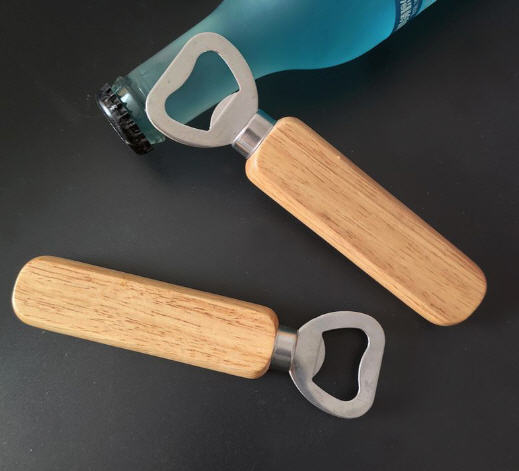 ที่เปิดขวดเบียร์,รูปหัวใจ,ด้ามจับไม้,สกรีนโลโก้,ขั้นต่ำ500ชิ้น