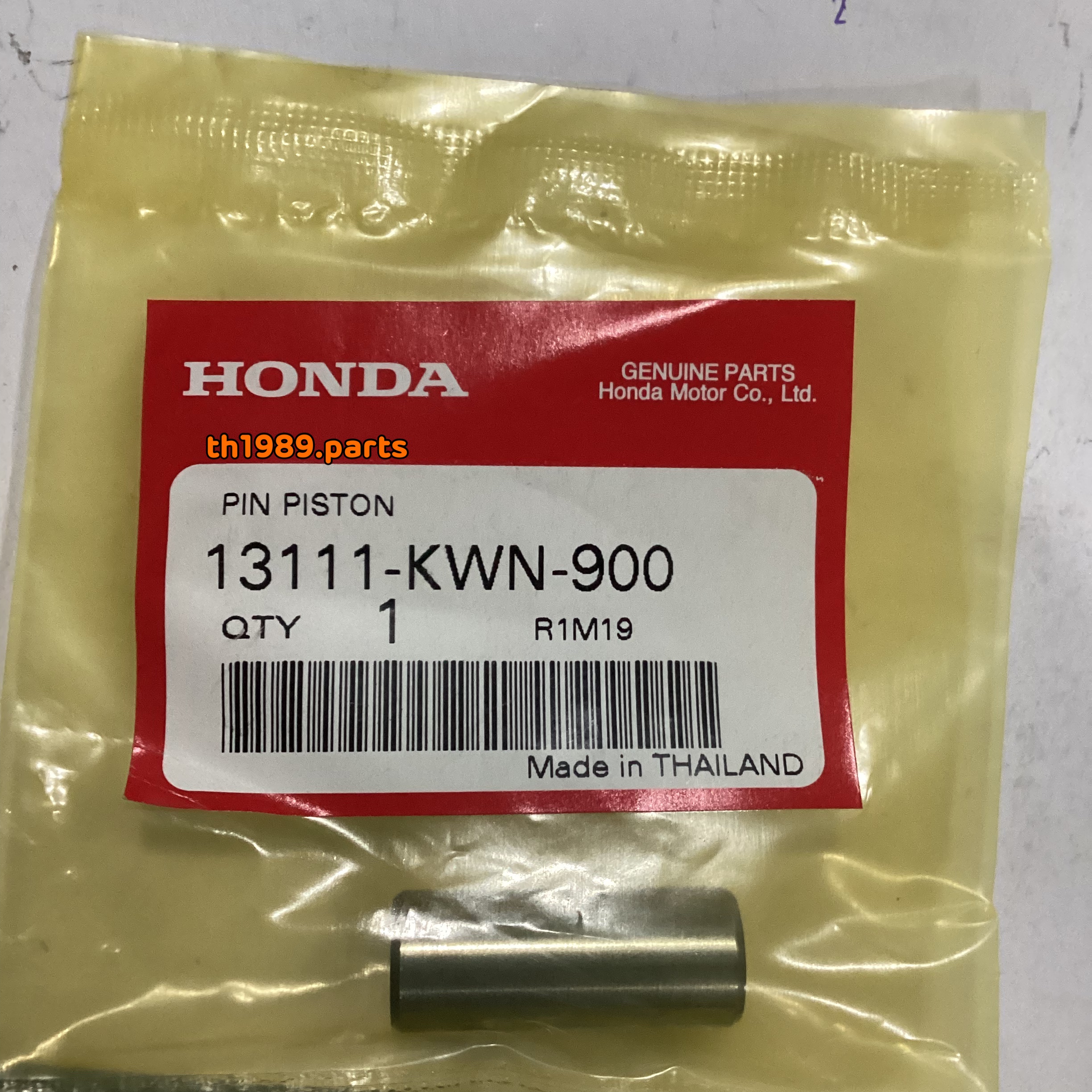13111-KWN-900 สลักลูกสูบ CLICK125I 2012-2020 , SCOOPY-I 2017-2019 , ZOOMER-X 2016-2019 อะไหล่แท้ HONDA