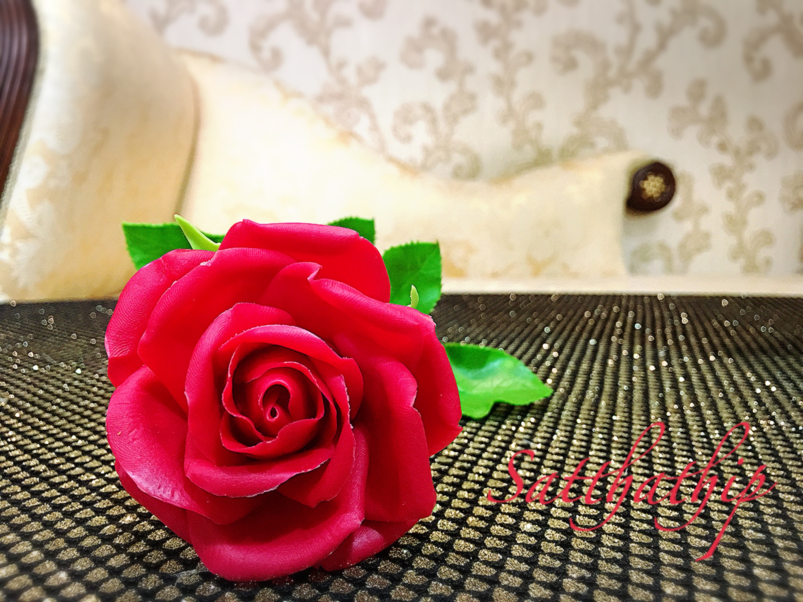 ดอกกุหลาบ สีแดง ประดิษฐ์จากดิน - ดอกกุหลาบ - Rose Flower