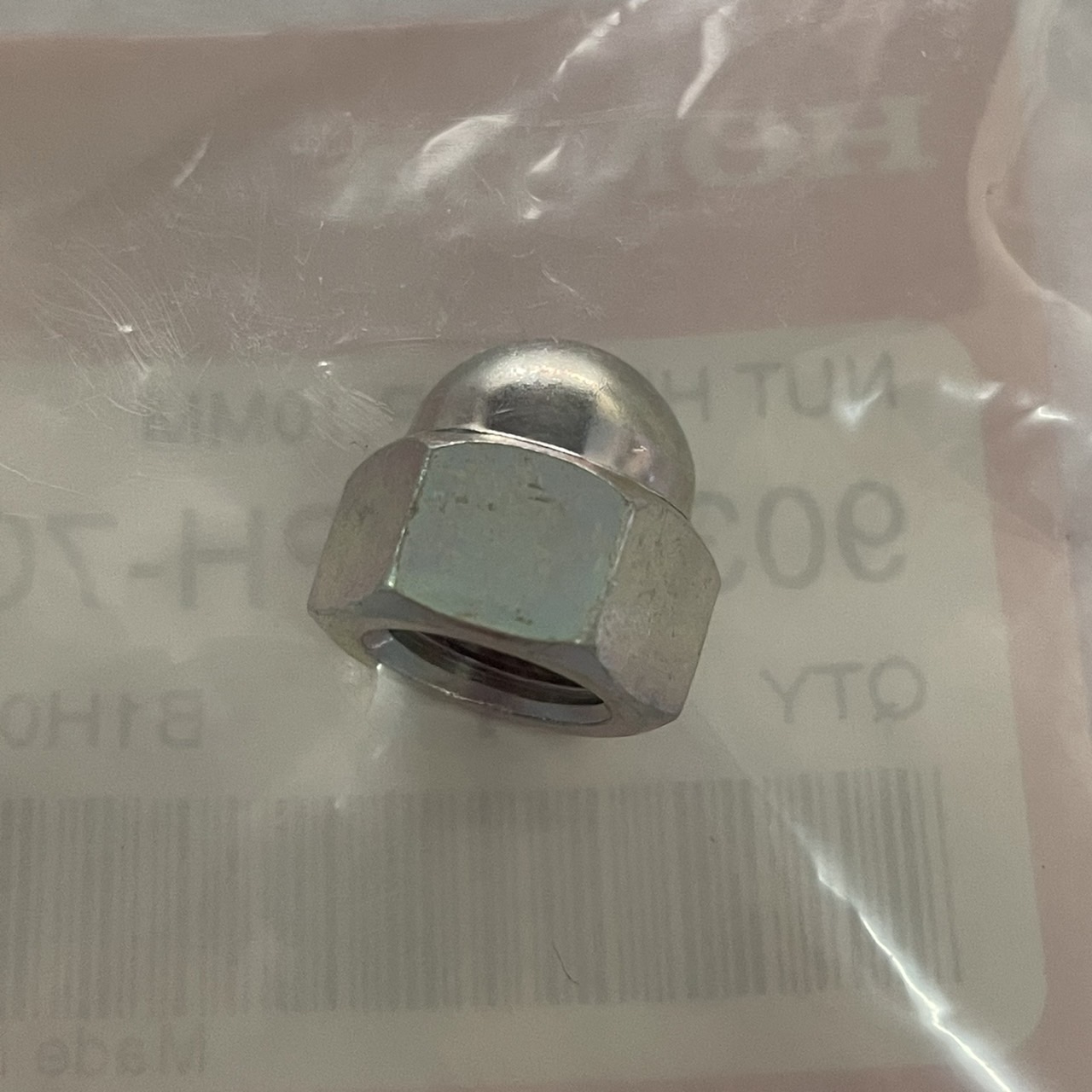 90301-KPH-700 น๊อตหกเหลี่ยมหัวหมวก, 10 มม. น็อตหัวโช๊ค CLICK150i 219-2021 WAVE ทุกรุ่น อะไหล่แท้ HONDA