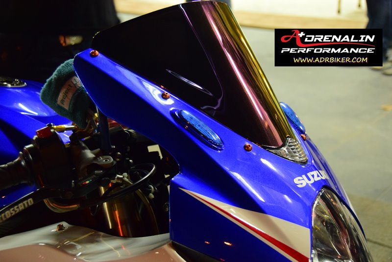 ชุดไฟเลี้ยวอุดกระจกหน้า K7-L6 ของ Hotbodies