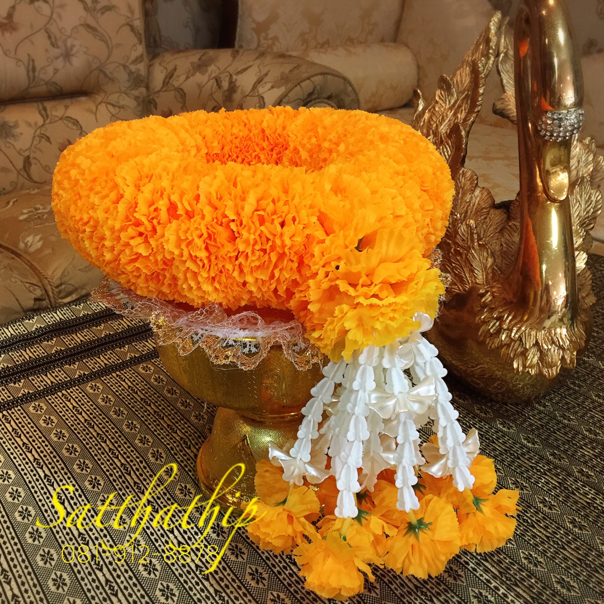 พวงมาลัยดอกดาวเรือง สีเหลืองส้ม - พวงมาลัยผ้า - Fabric garland - Marigold garland - Marigold mala
