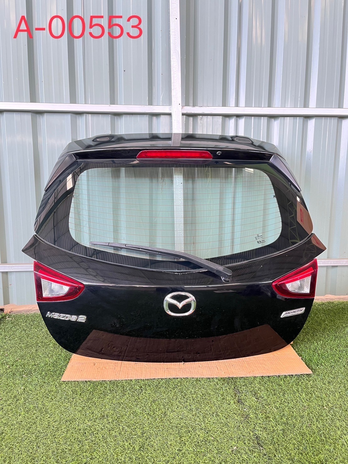 ฝาปิดท้าย Mazda2 Skyacyiv