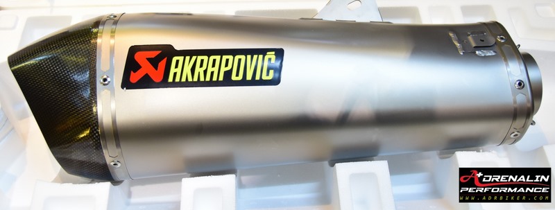 ท่อ Akrapovic Titanium Slip-on สำหรับ Triumph Tiger800/800XC (For Exhibition only)