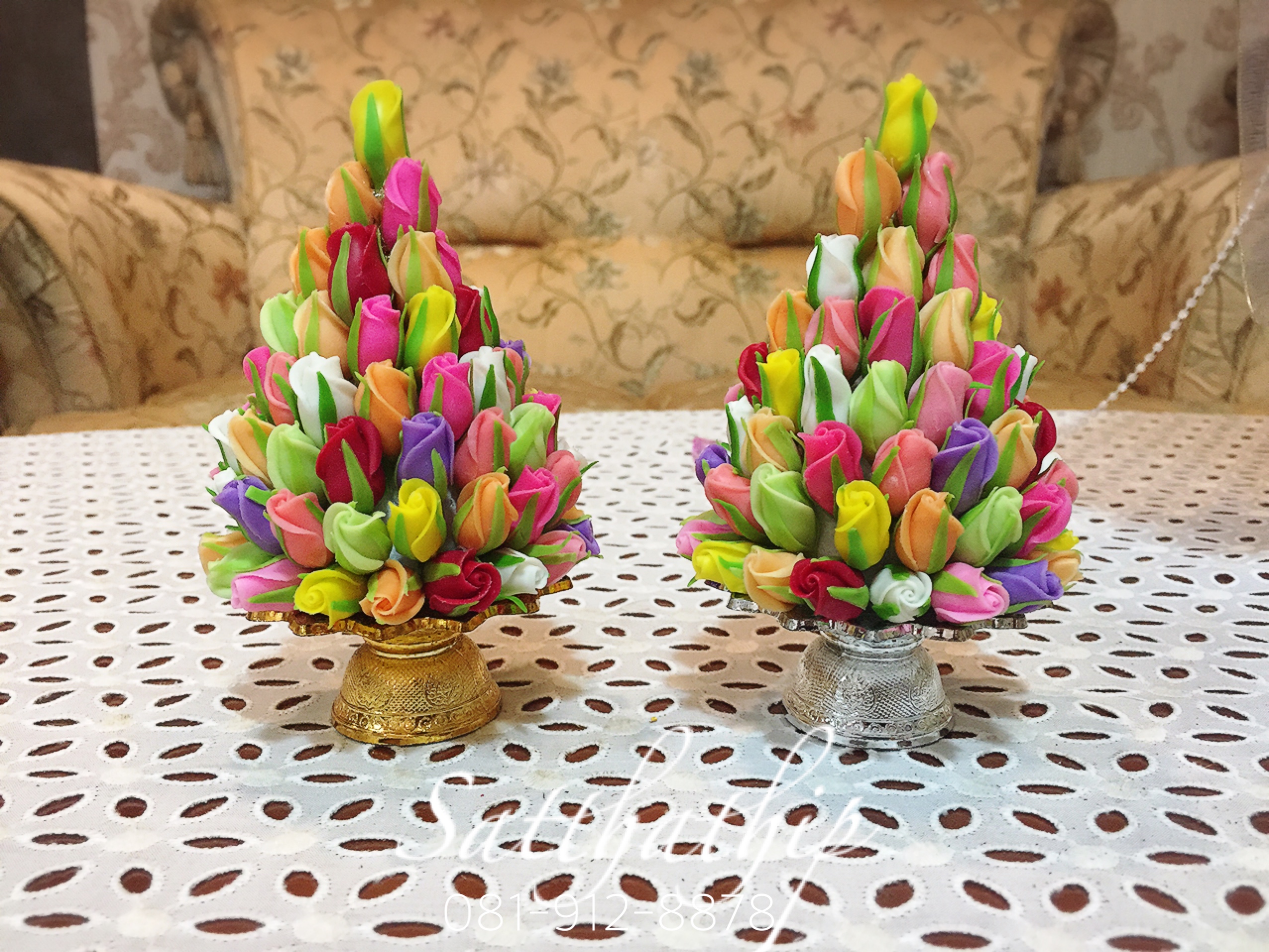 พานพุ่มดอกกุหลาบ ประดิษฐ์จากดิน [3.5 นิ้ว 850 บาท/คู่]