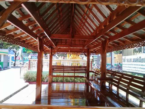 ( รหัส A4-2.00x6.00 ม. ) ศาลาที่พักขนาดใหญ่ ไม้สัก สีเงา พิงหลังอโยธยา หลังคาเมทัลชีทสีน้ำตาลแดง / ขนาด 2.00x6.00x เมตร