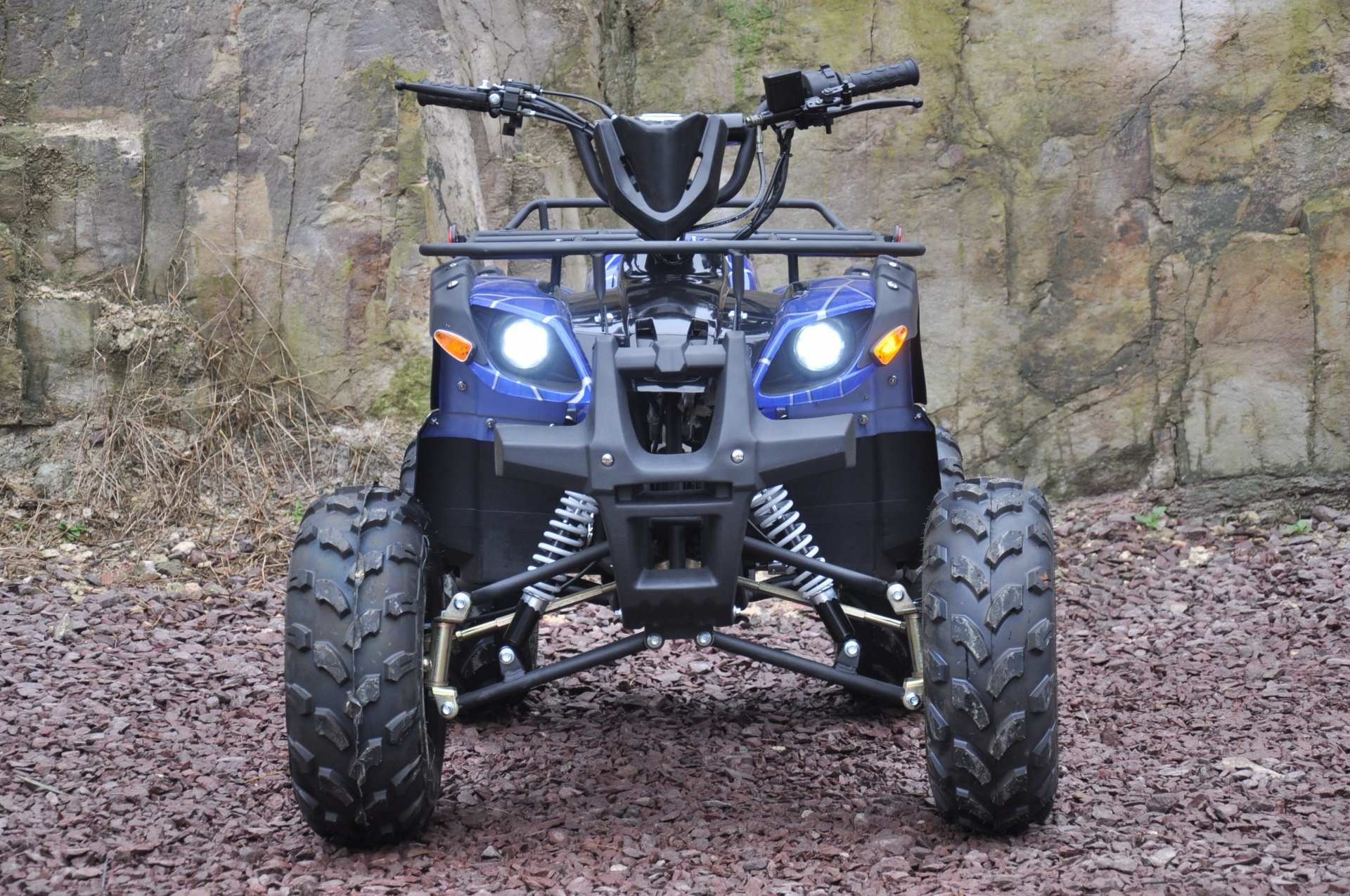 ATV125cc โมเดลใหม่ปีล่าสุด นำเข้ามาตราฐานยุโรปเครื่องยนต์คุณภาพ Shinery ระบบเกียร์ออโต้1 + 1เกียร์ถอย ออโต้คลัส ขนาดรถ: 148X1020x1100MM